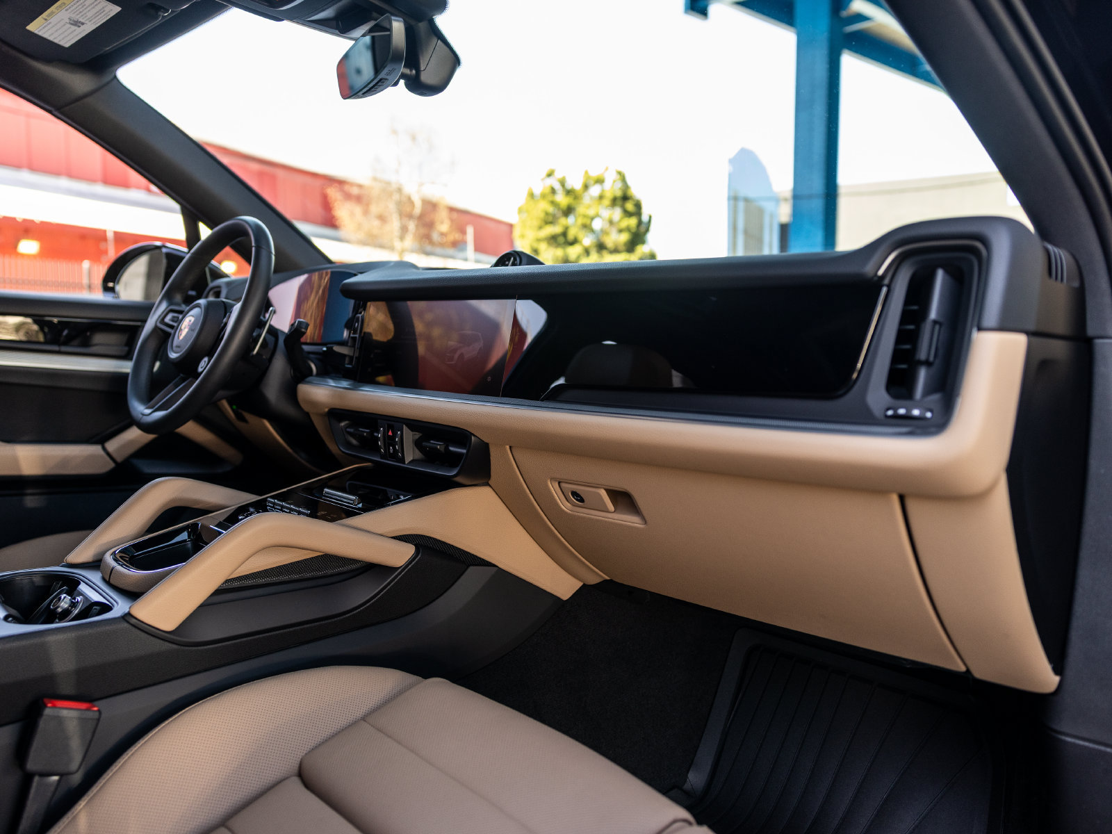 Certified 2025 Porsche Cayenne S w/ Premium Package Plus AWD/4WD image 31