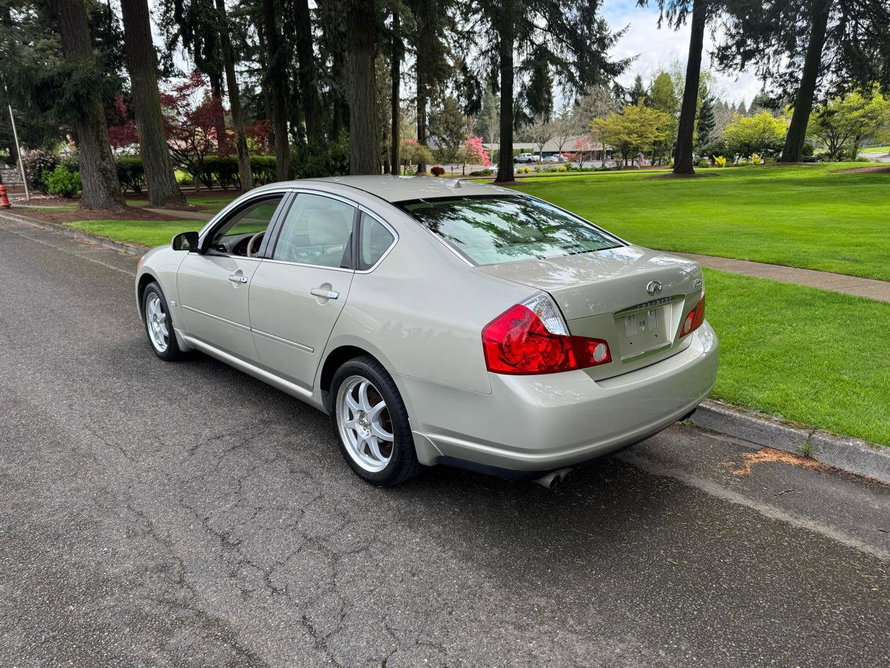 Used 2007 INFINITI M35 x w/ Technology Pkg AWD/4WD image 3