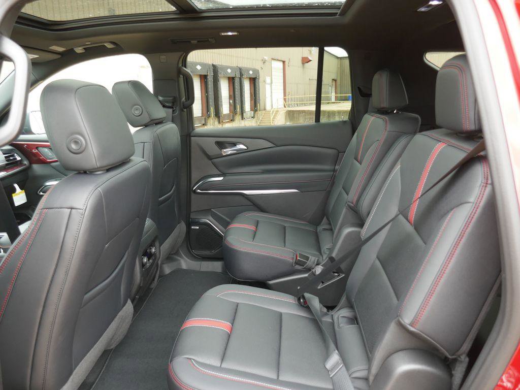 New 2026 Chevrolet Traverse RS image 13