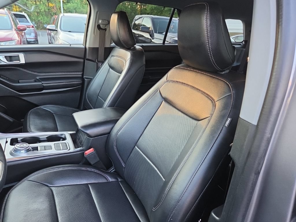 Used 2024 Ford Explorer Limited RWD image 17