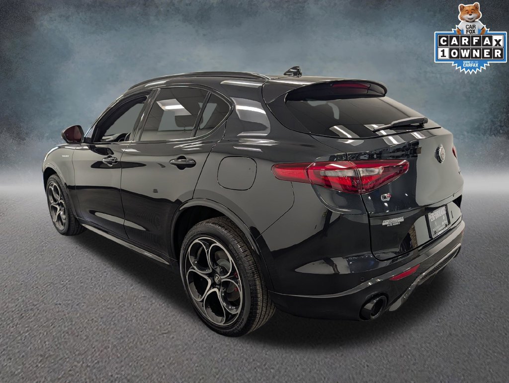 Used 2023 Alfa Romeo Stelvio Veloce AWD/4WD image 4