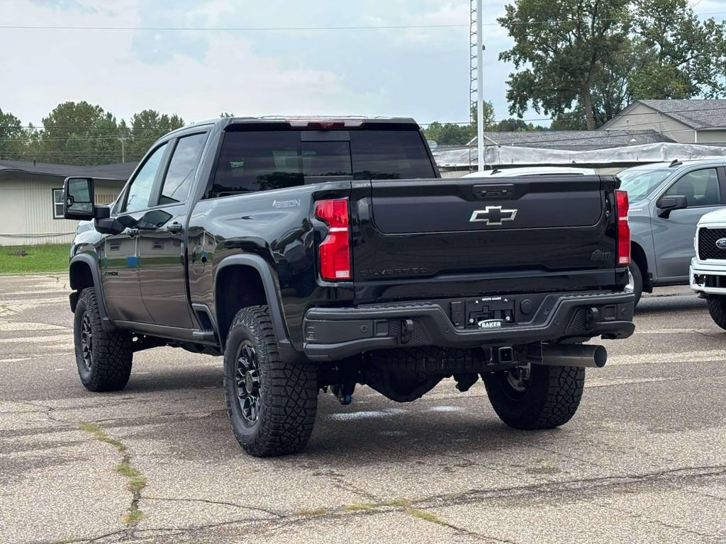 New 2026 Chevrolet Silverado 2500 ZR2 w/ ZR2 Bison Edition AWD/4WD image 2