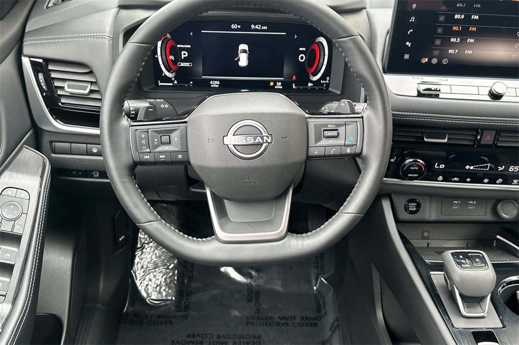 Used 2025 Nissan Rogue SL image 17