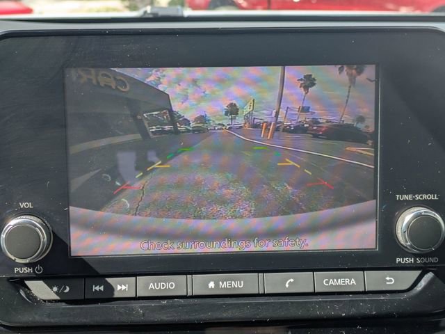 Used 2022 Nissan Pathfinder SV FWD image 18