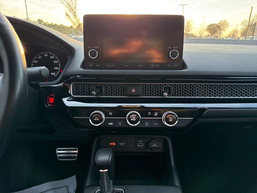 Used 2023 Honda Civic Sport image 17