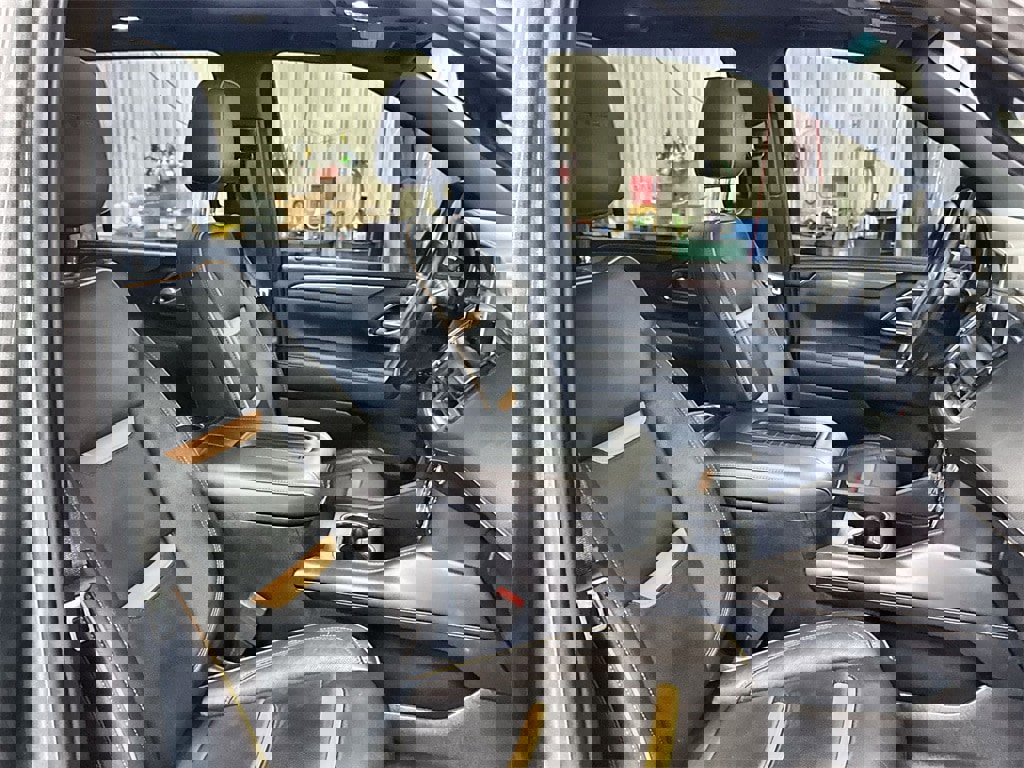 Used 2022 GMC Yukon XL AT4 image 33