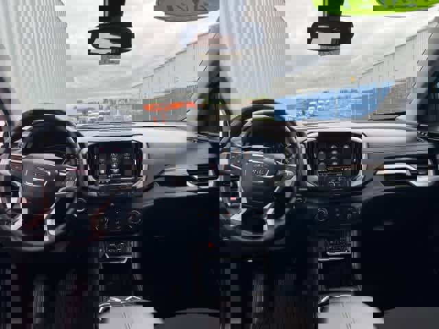 Used 2021 GMC Terrain SLE w/ Elevation Edition image 16