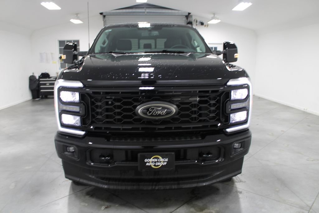 New 2026 Ford F250 Lariat w/ Black Appearance Package image 2