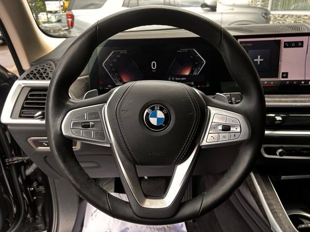 Used 2024 BMW X7 xDrive40i w/ Premium Package AWD/4WD image 21
