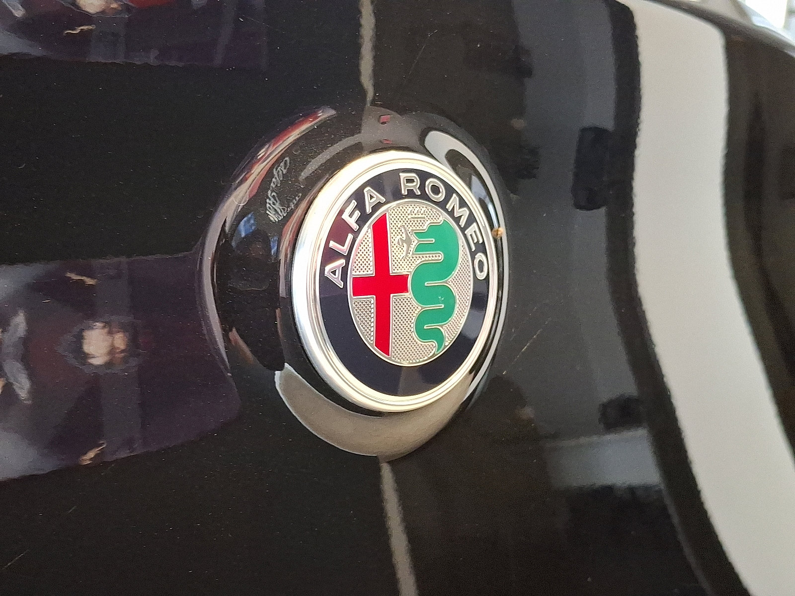 New 2025 Alfa Romeo Stelvio Sprint image 12