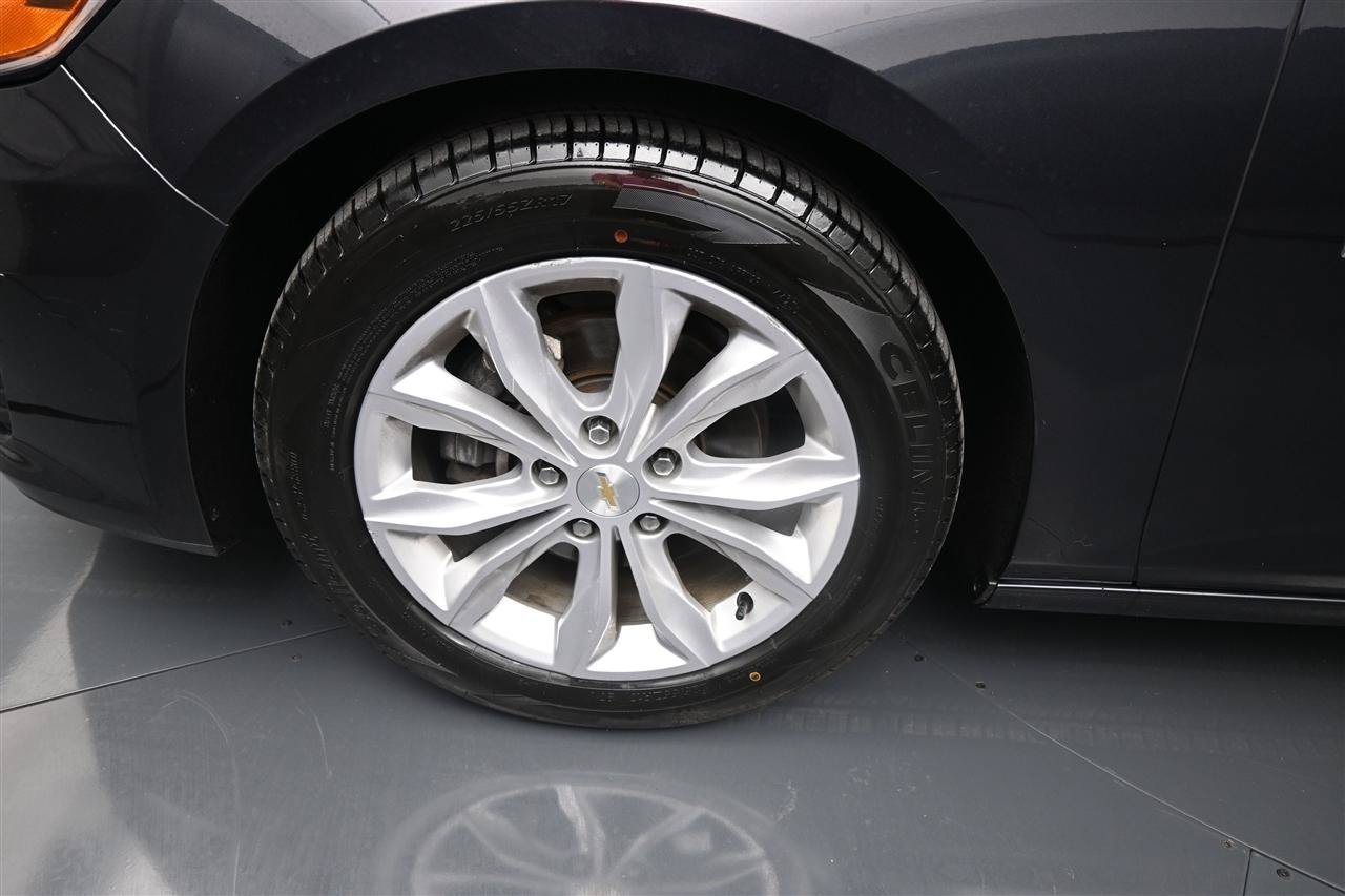 Used 2023 Chevrolet Malibu LT FWD image 16