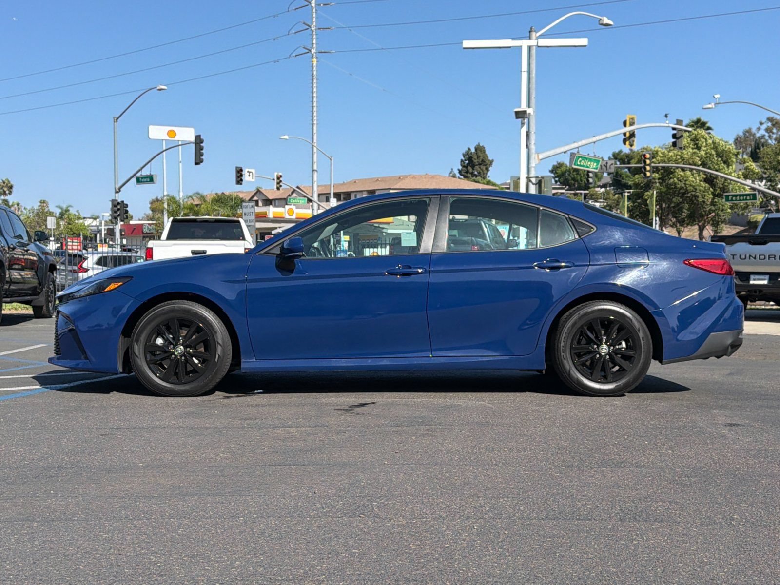 Used 2025 Toyota Camry LE FWD image 2