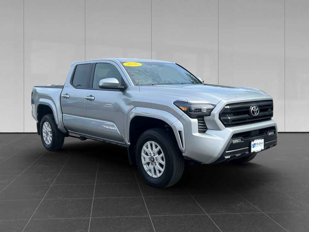Used 2026 Toyota Tacoma SR5 AWD/4WD image 7