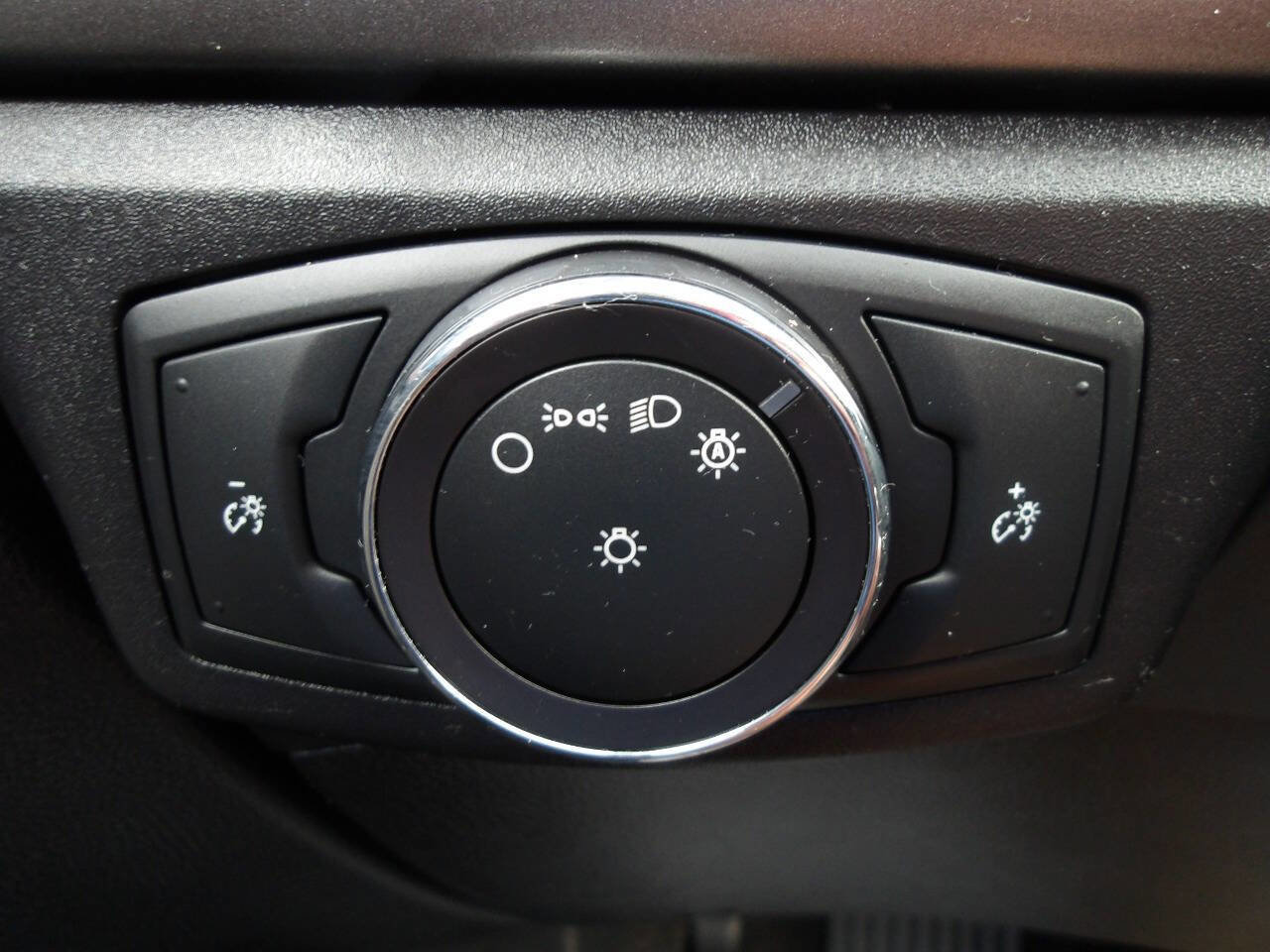 Used 2018 Ford Fusion S image 22