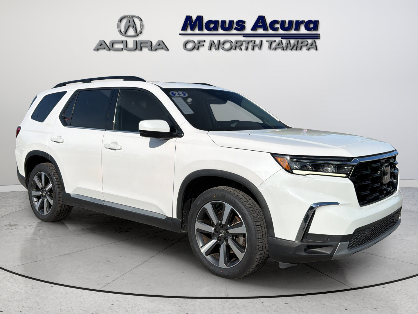 Used 2023 Honda Pilot Touring image 1