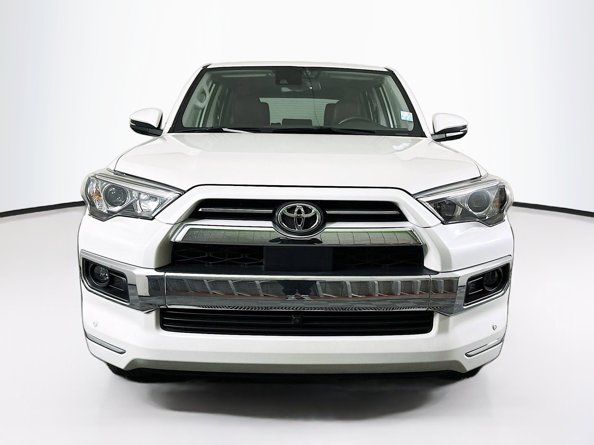 Used 2023 Toyota 4Runner Limited AWD/4WD image 2