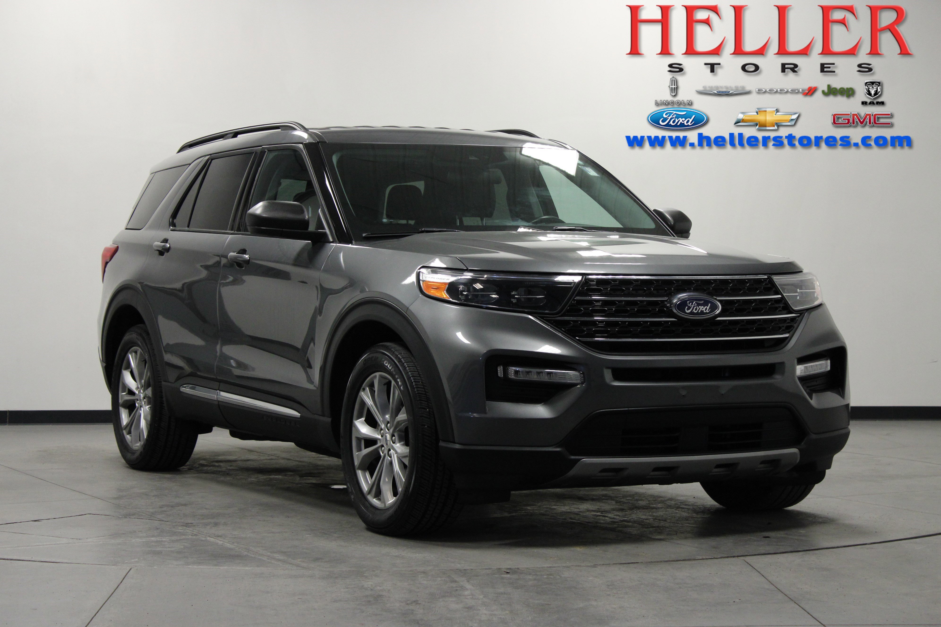 Used 2022 Ford Explorer XLT w/ Equipment Group 202A image 1
