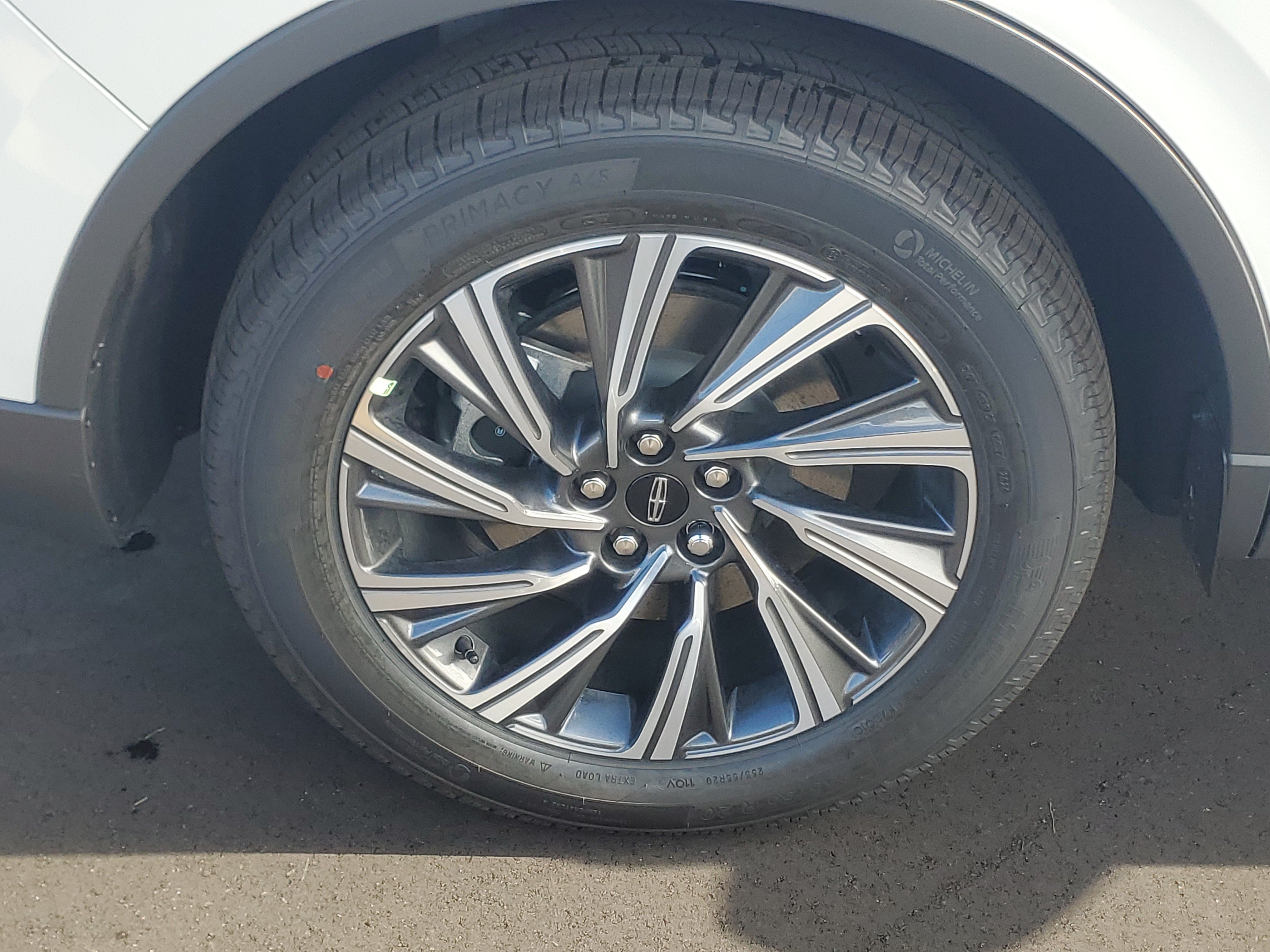 New 2026 Lincoln Aviator AWD image 5