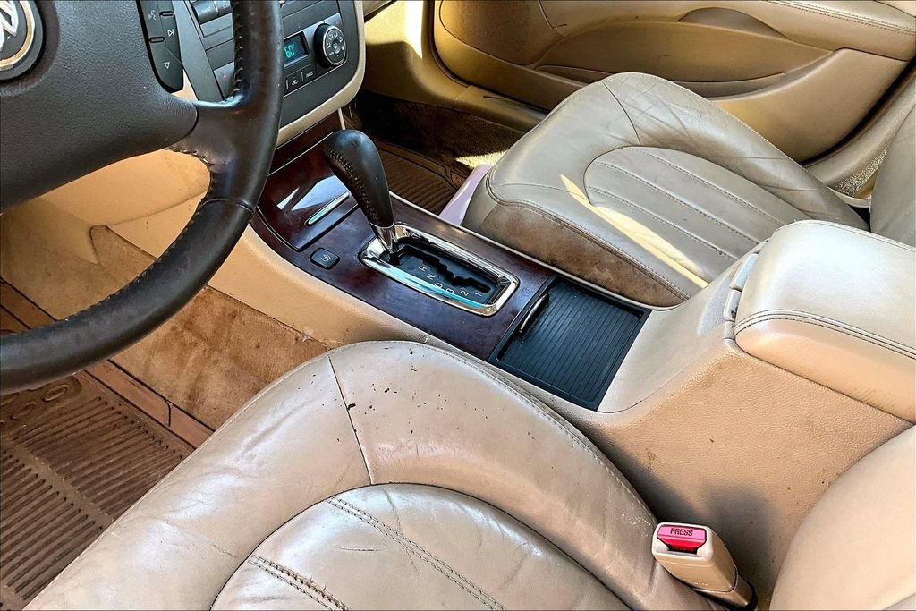 Used 2008 Buick Lucerne CXL w/ Driver Confidence Package FWD image 14