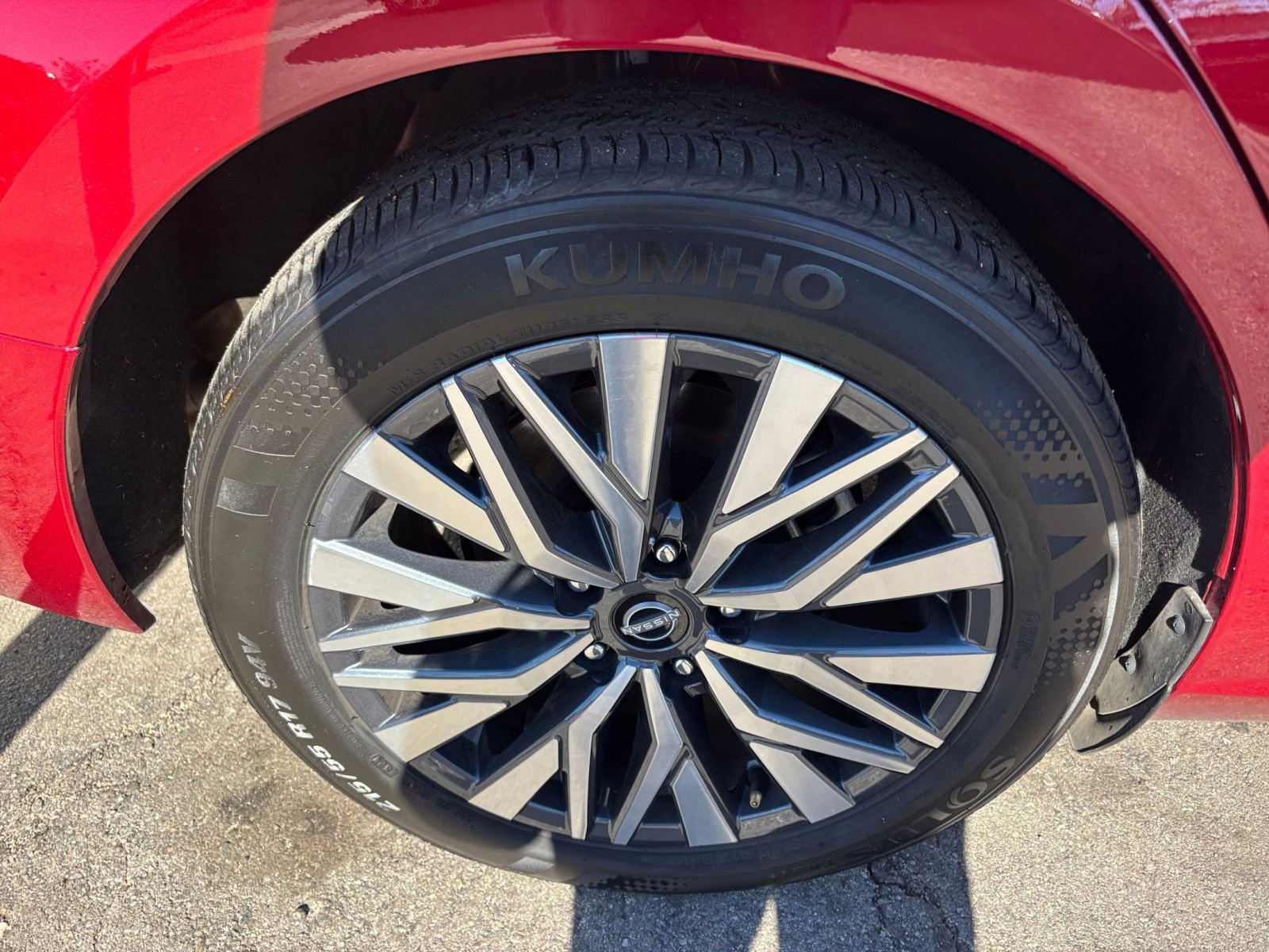 Used 2025 Nissan Altima 2.5 SV image 30