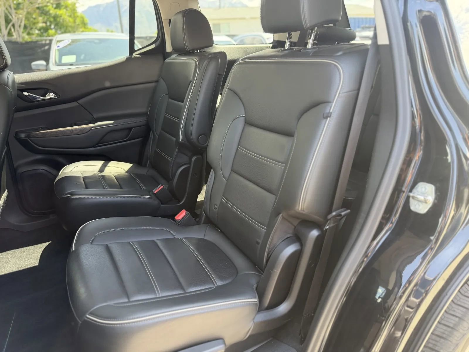 Used 2022 GMC Acadia Denali w/ Trailering Package AWD/4WD image 15