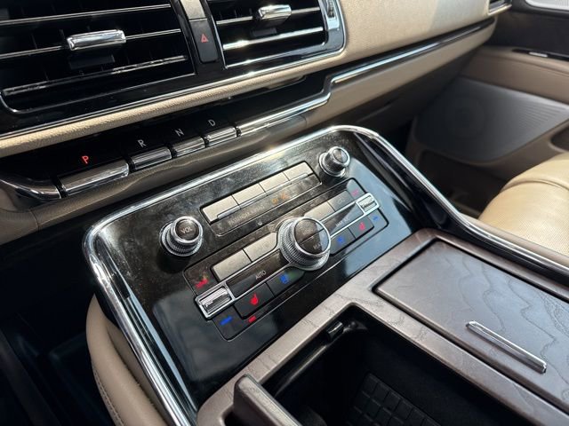 Used 2023 Lincoln Navigator Reserve image 35