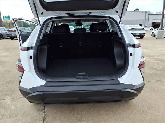New 2026 Hyundai Kona SE image 17