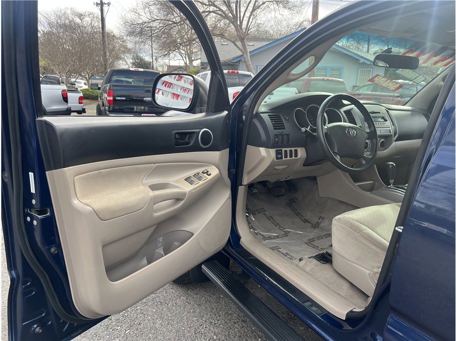 Used 2006 Toyota Tacoma PreRunner RWD image 10