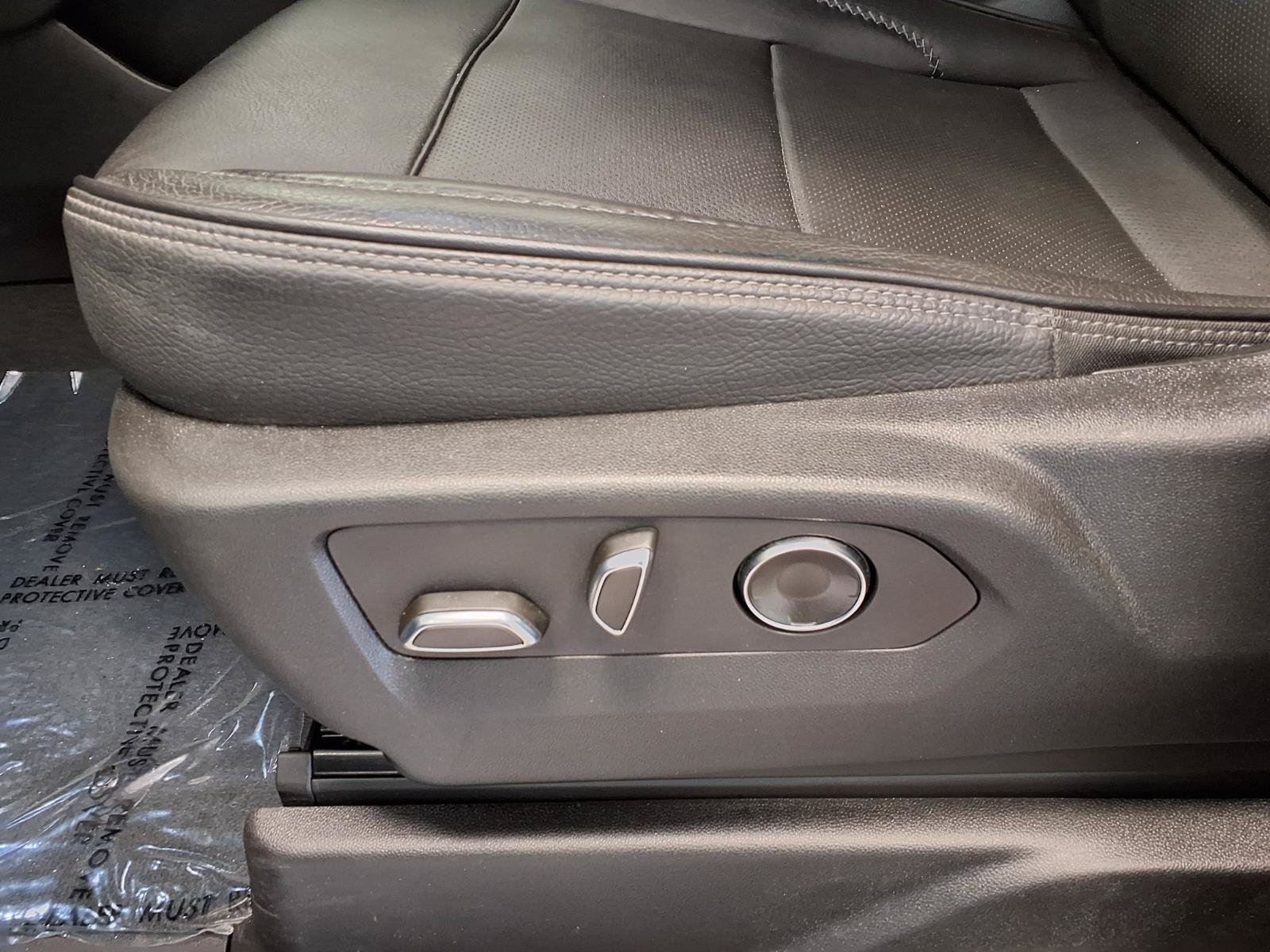 Used 2024 GMC Yukon Denali RWD image 23