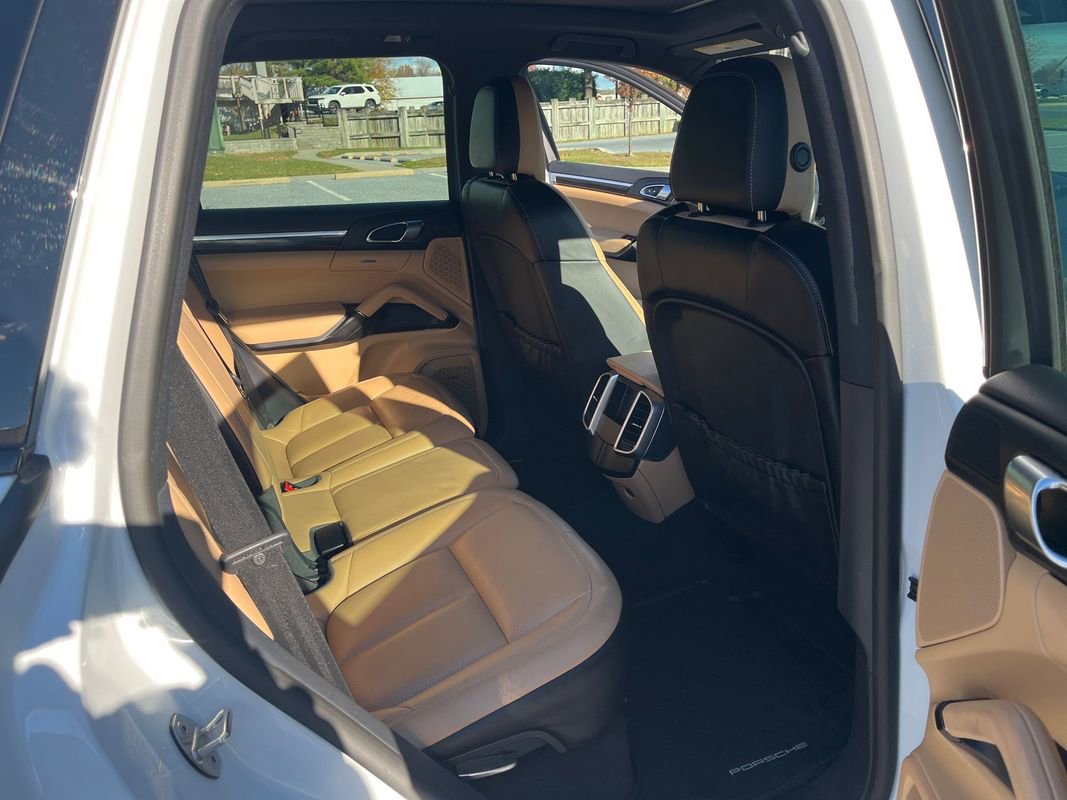 Used 2017 Porsche Cayenne S Platinum image 24