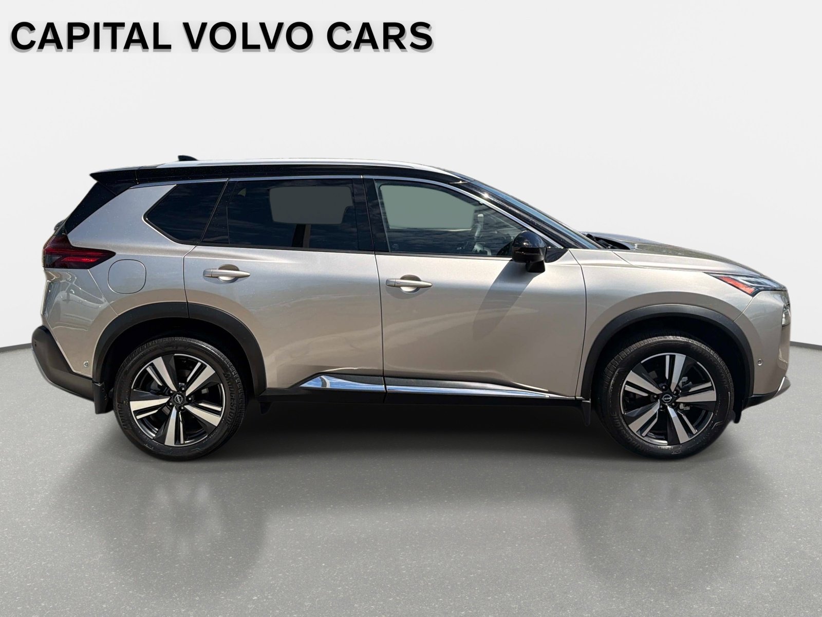 Used 2023 Nissan Rogue Platinum w/ Platinum Premium Package FWD image 4