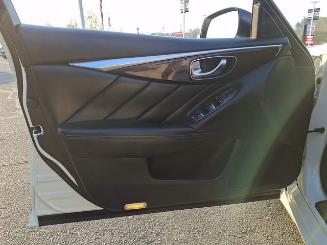 Used 2018 INFINITI Q50 Luxe w/ Essential Package (3.0T Luxe) image 12