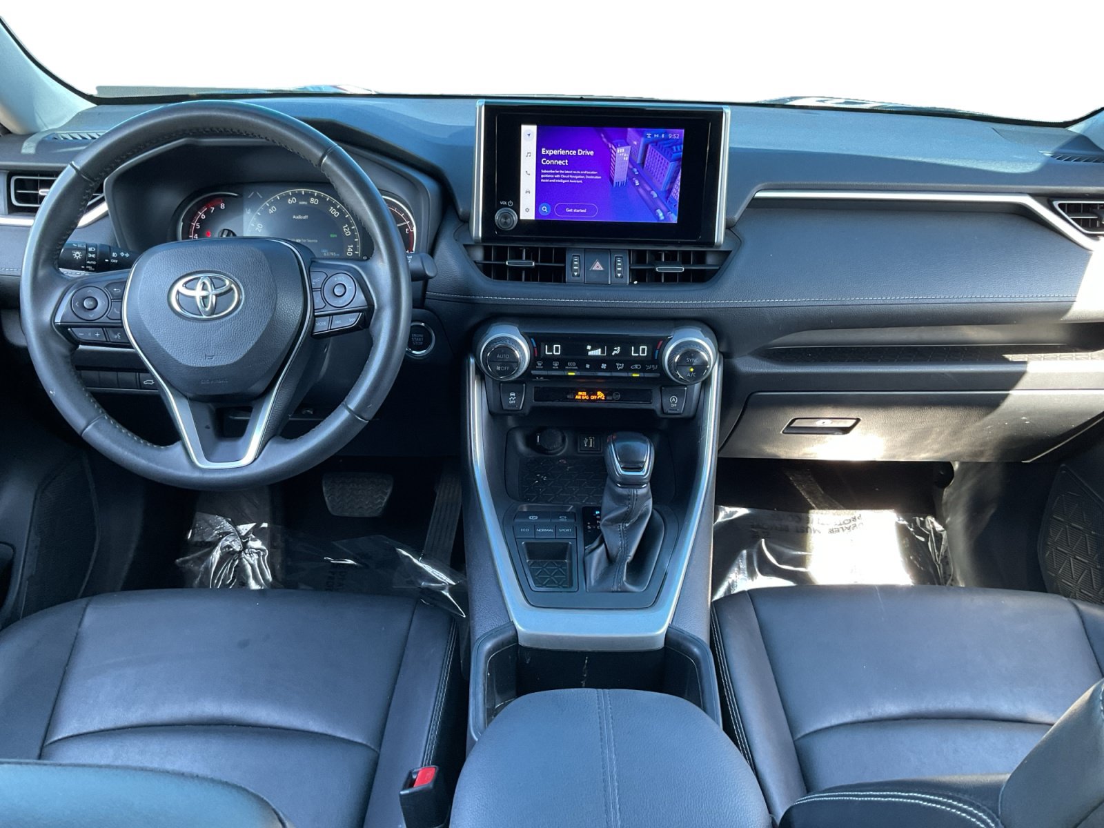 Used 2023 Toyota RAV4 XLE Premium FWD image 9