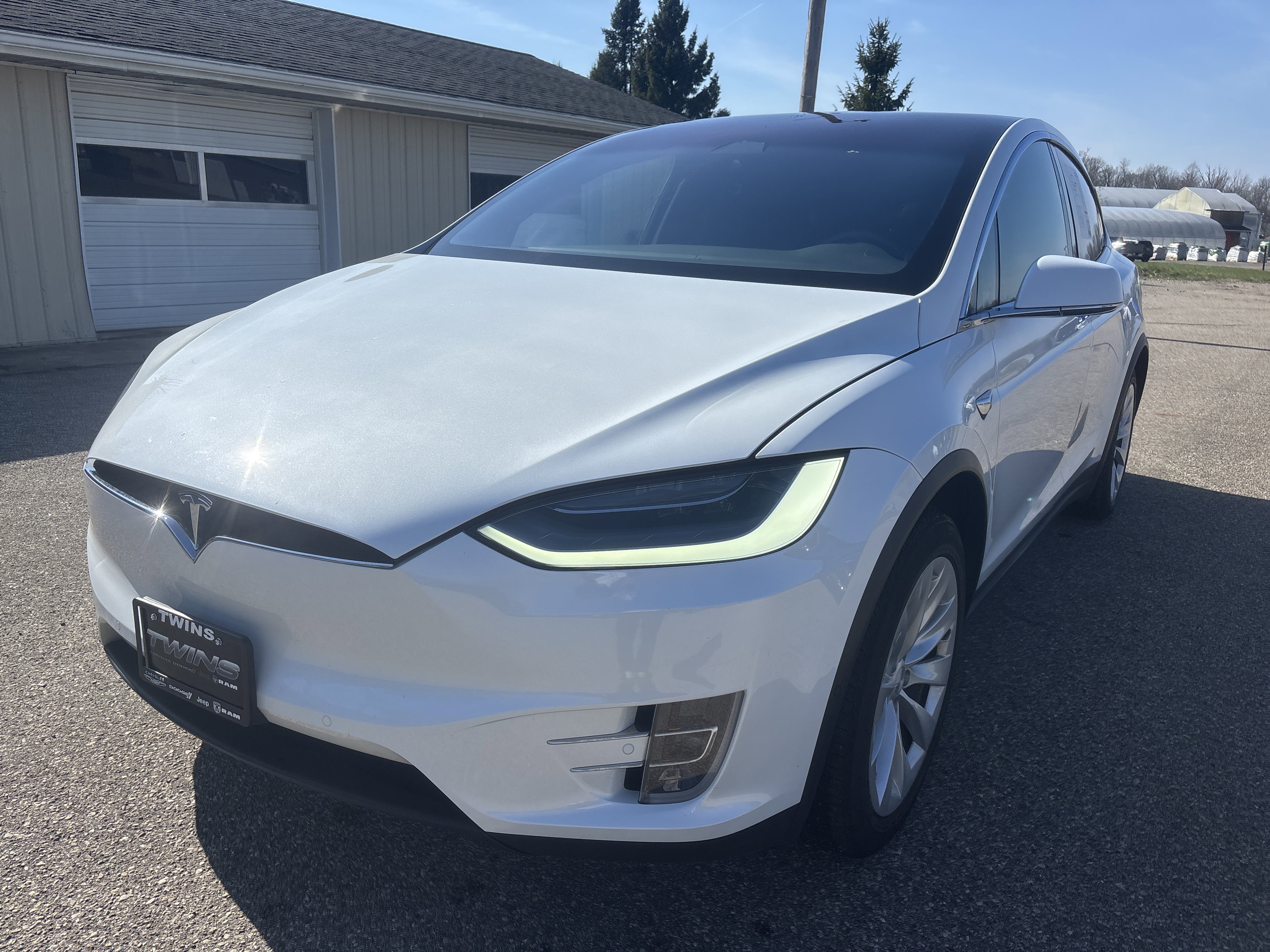 Used 2020 Tesla Model X Long Range image 11