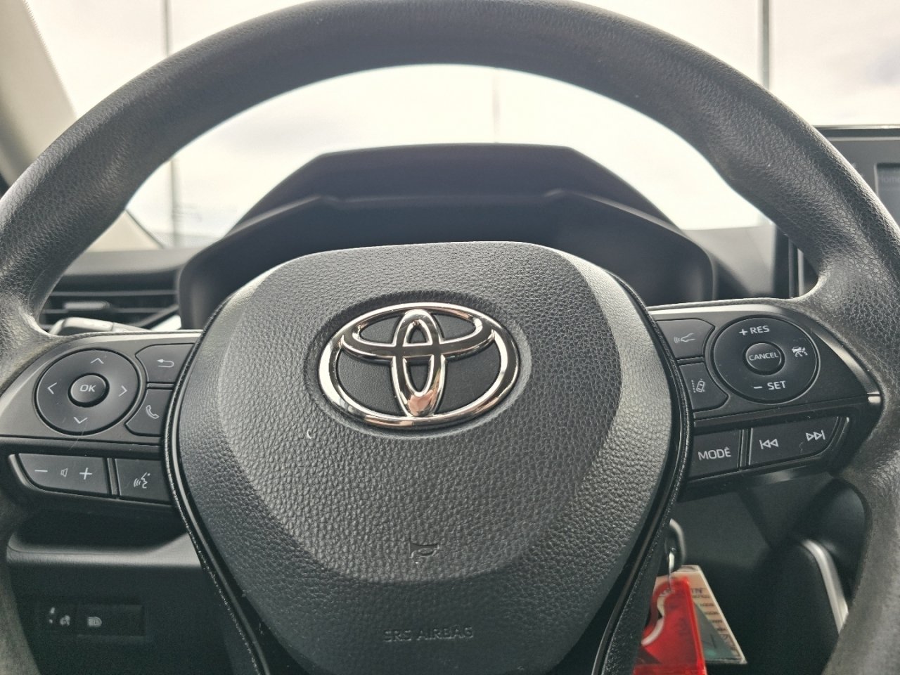 Certified 2022 Toyota RAV4 LE AWD/4WD image 25