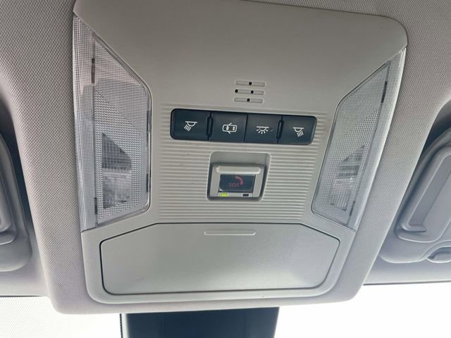 Used 2020 Toyota RAV4 XLE image 28