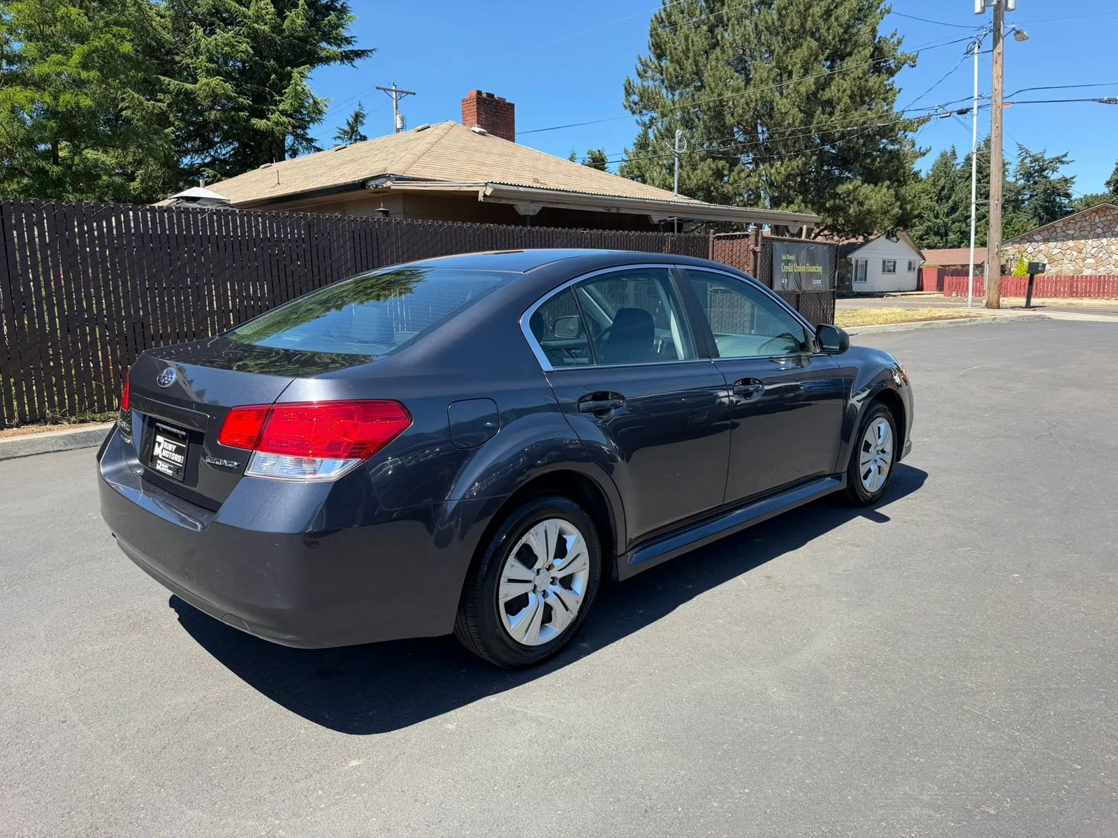 Used 2011 Subaru Legacy 2.5i AWD/4WD image 4