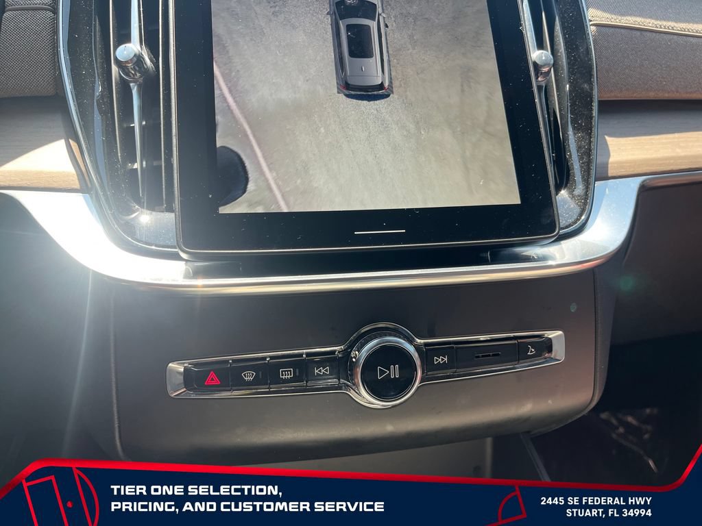 Used 2025 Volvo XC90 B6 Ultra w/ Protection Package Premier AWD/4WD image 28