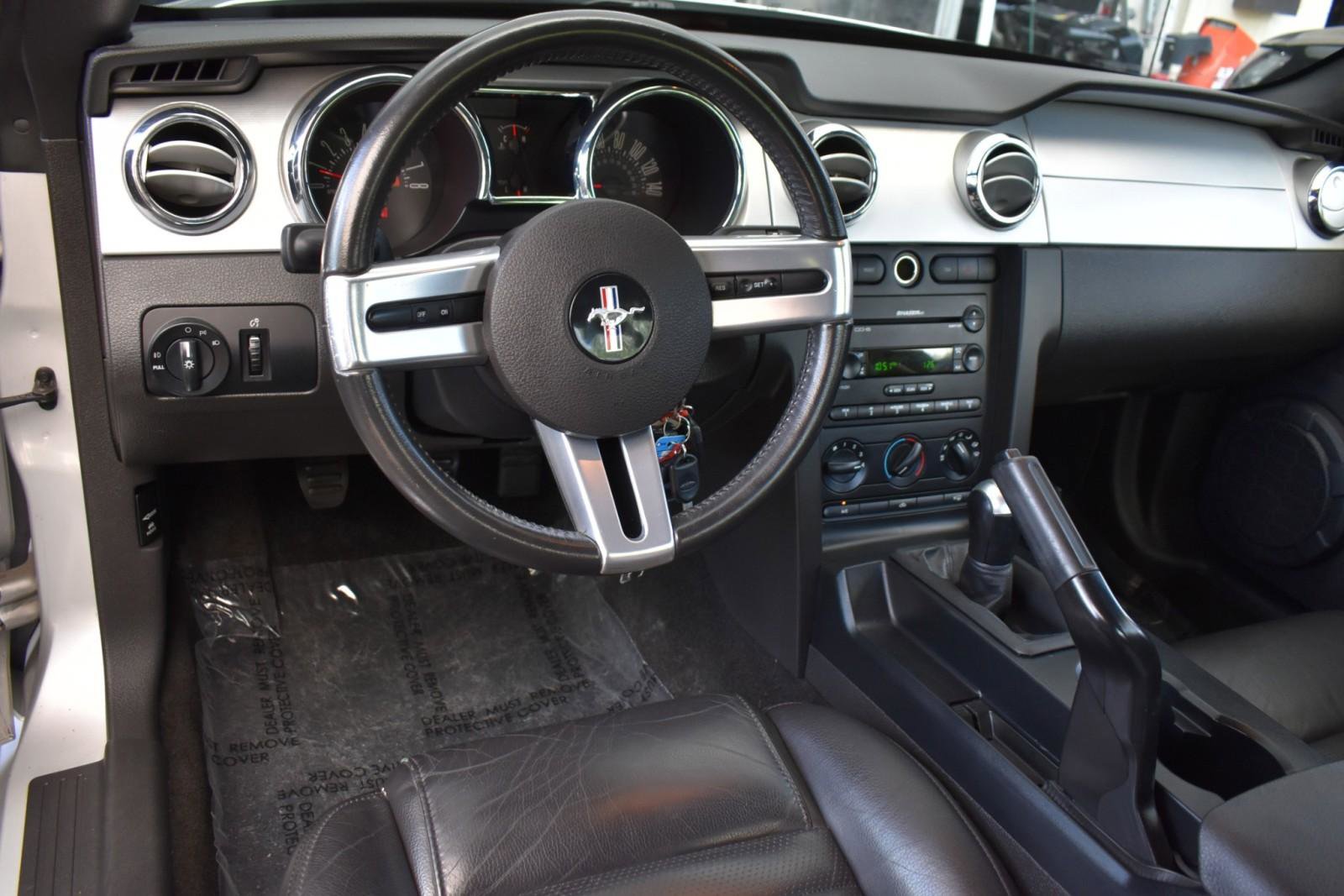 Used 2006 Ford Mustang GT Premium image 15