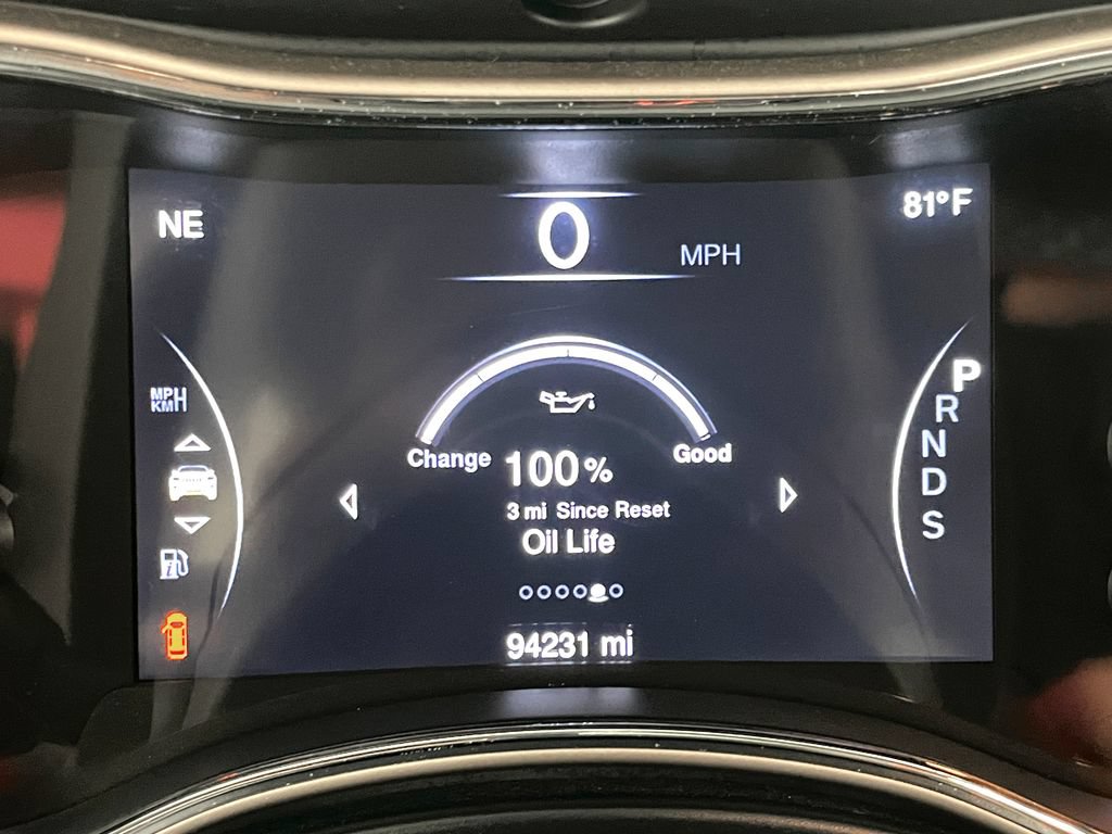 Used 2014 Jeep Grand Cherokee Altitude AWD/4WD image 27