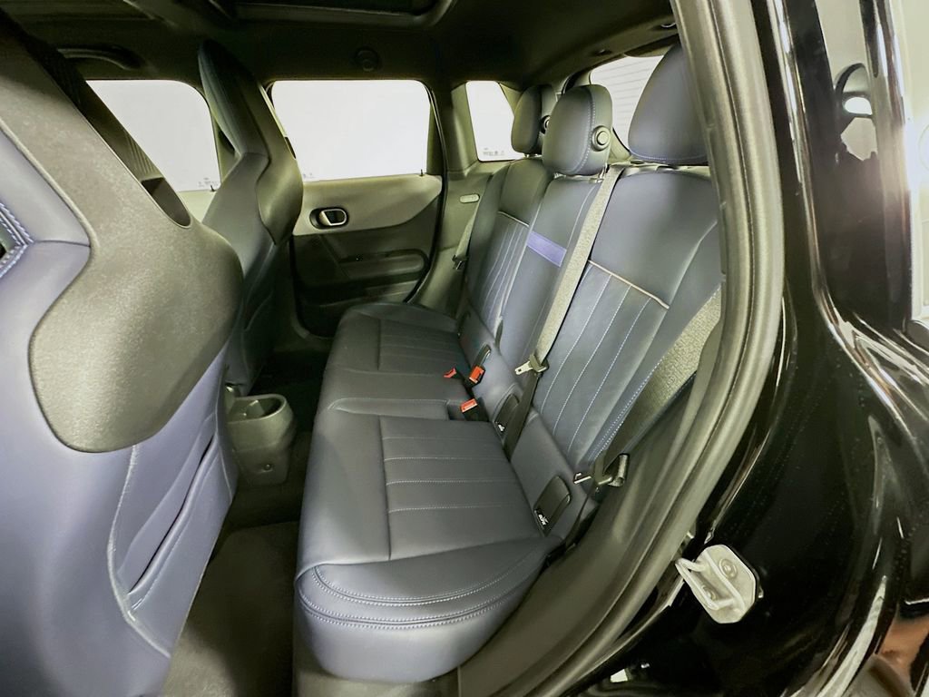 Certified 2025 MINI Cooper 4-Door Hardtop FWD image 16