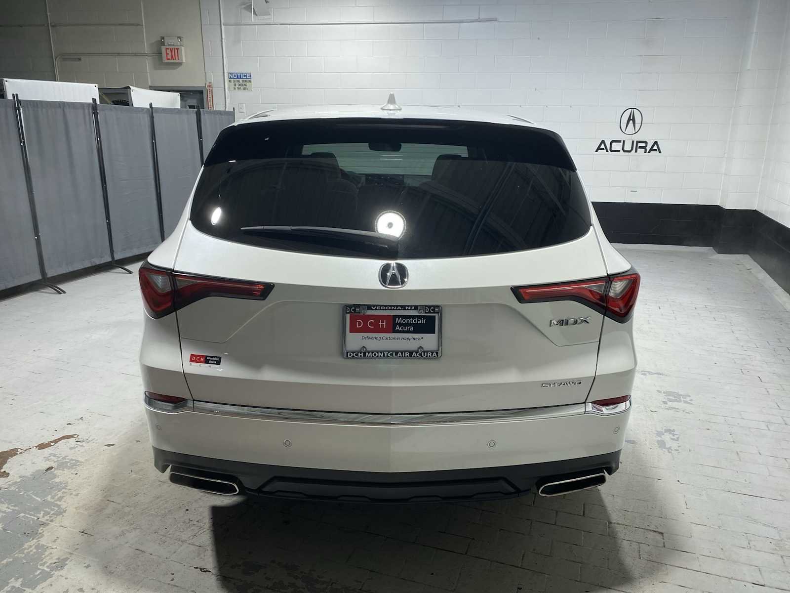 Certified 2023 Acura MDX SH-AWD w/ Technology Package image 5