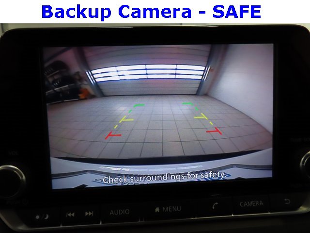 Used 2023 Nissan Rogue SV image 5