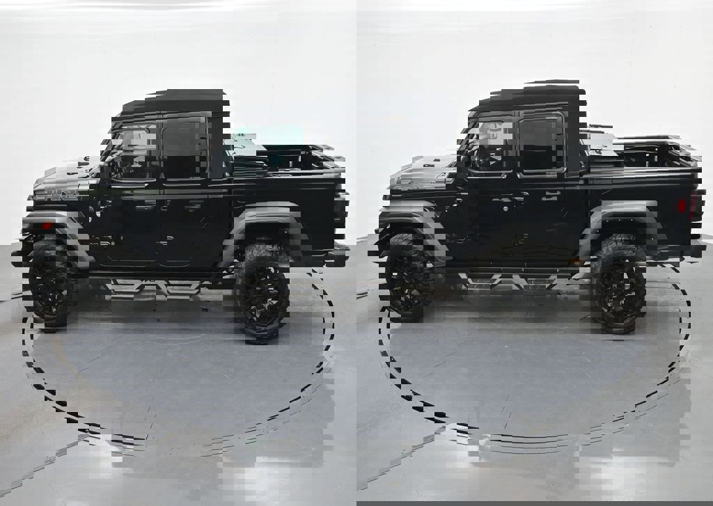 Used 2023 Jeep Gladiator Sport AWD/4WD image 23