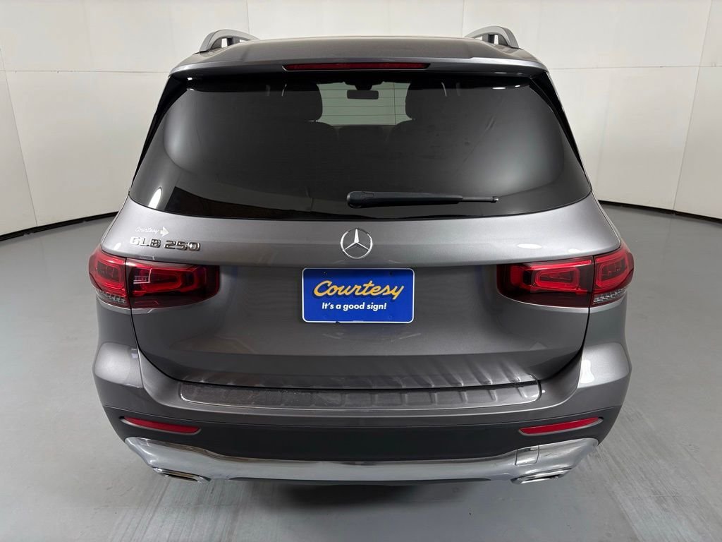 Used 2022 Mercedes-Benz GLB 250 image 7