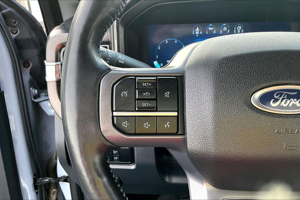 Used 2024 Ford F350 Lariat image 19