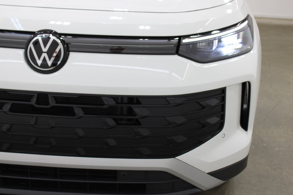 Used 2026 Volkswagen Tiguan S FWD image 8