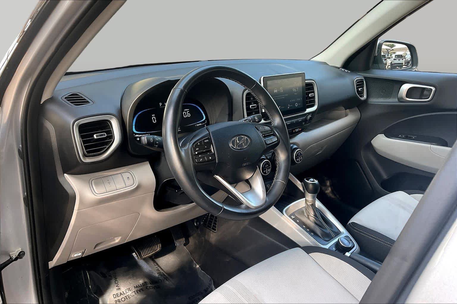 Certified 2026 Hyundai Venue SEL FWD image 16