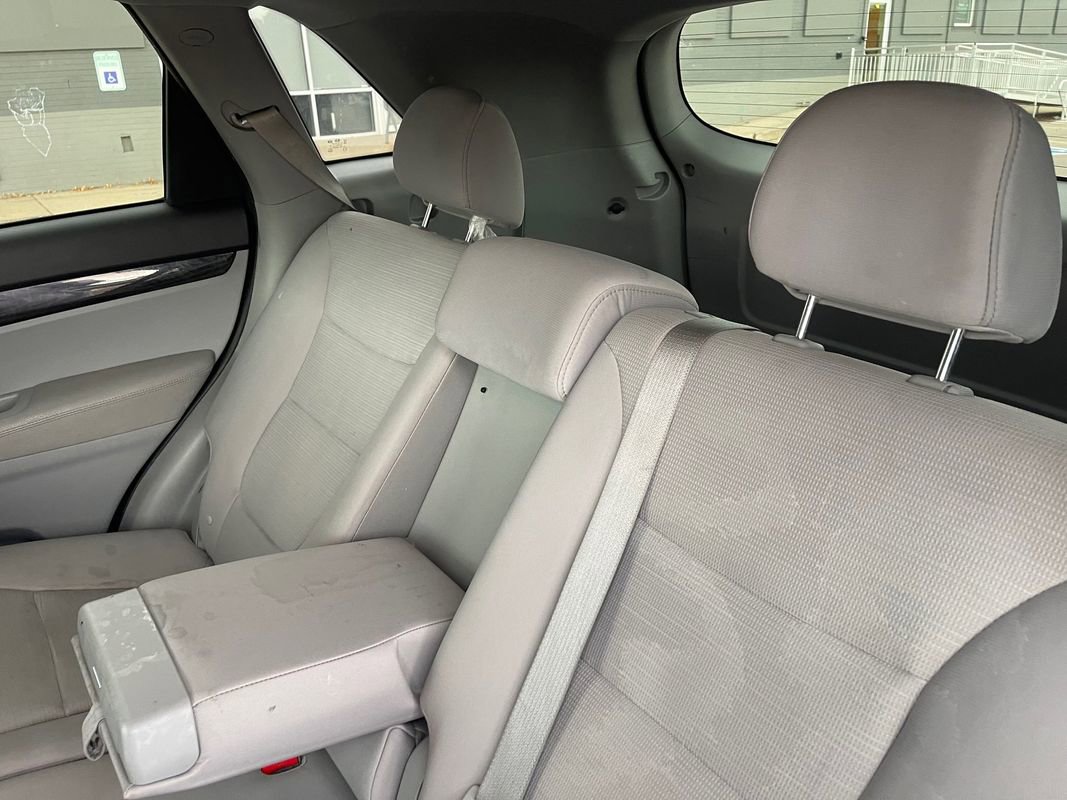 Used 2015 Kia Sorento LX image 39