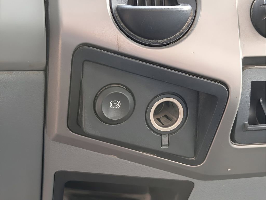 Used 2022 Ford F650 2WD Regular Cab Super Duty image 21